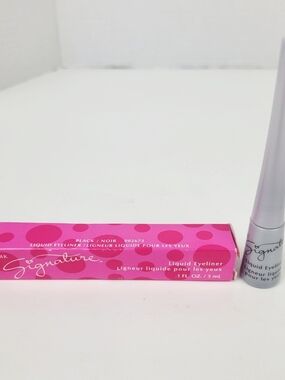 Mary Kay Signature Liquid Eyeliner Black 002672~0.1 fl oz~NEW with Box